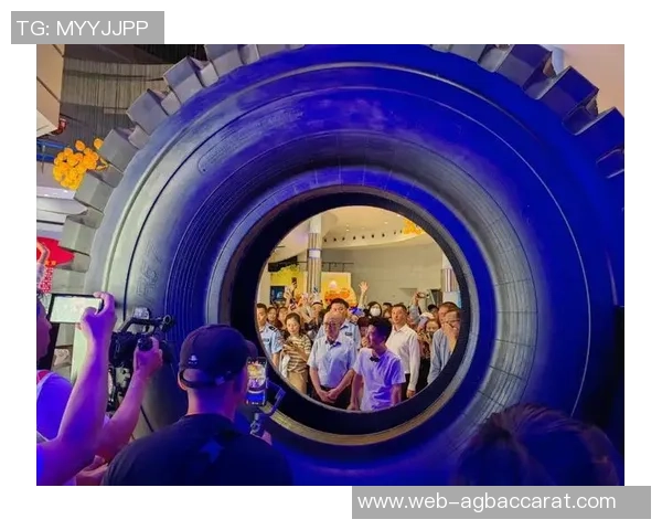 全屏沉浸体验，耳机加持，感受铁人客场的激情与震撼力量